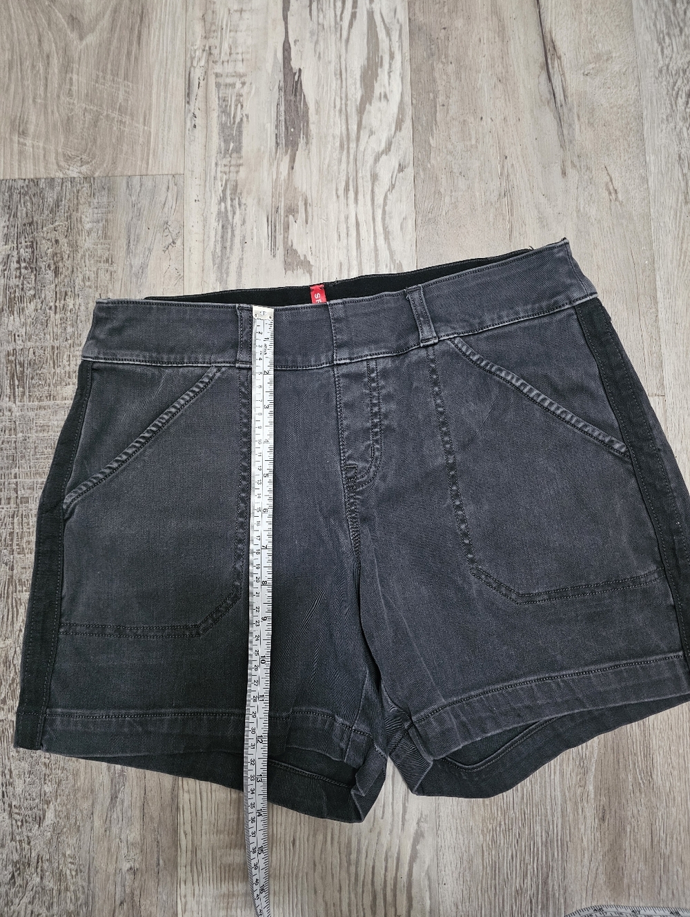 Spanx Short - Picture 4 of 5